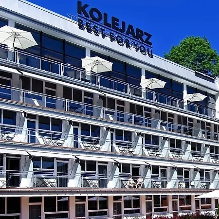 Ośrodek wypoczynkowy Kolejarz For 3*